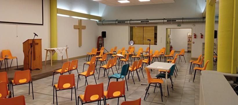 L'intérieur d'une église protestante